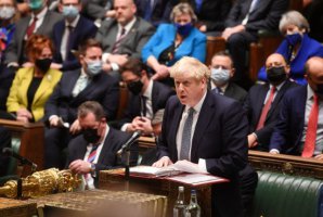 英國首相約翰遜的工作人員參加女王悼念丈夫的聚會