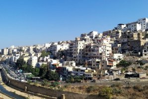 在利比亞兩個敵對政府之間的對峙中的黎波里緊張