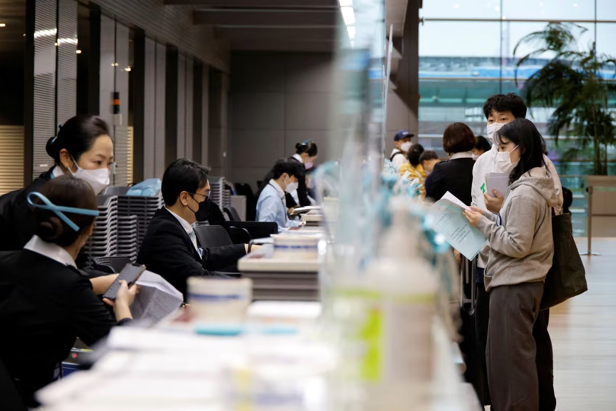 隨著COVID規(guī)則的放松 韓國人涌向海外進(jìn)行“報復(fù)旅行”