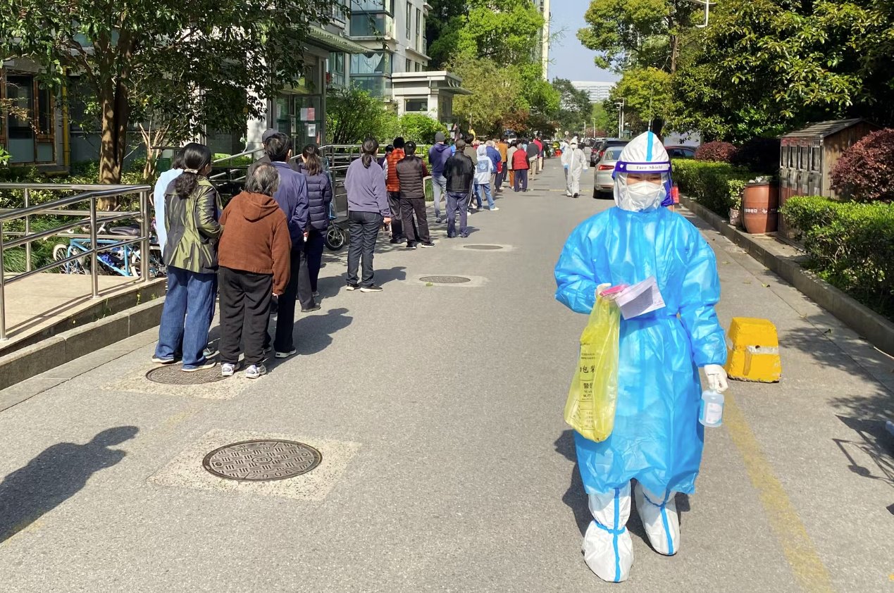 隨著其他中國城市實施限制措施，上海擴大了新冠病毒檢測范圍