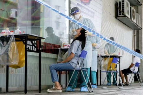 隨著感染的蔓延澳門(mén)新冠病毒爆發(fā)超過(guò)900人