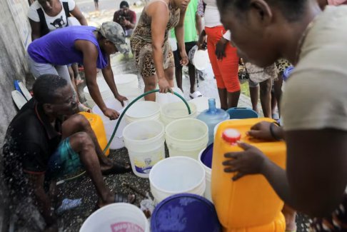 海地住宅面臨缺水 海地動(dòng)亂加劇了苦難