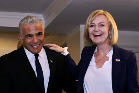 英國首相利茲·特拉斯正在審查英國駐以色列大使館