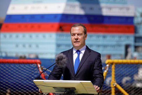 梅德韋杰夫說俄羅斯正在與撒旦進(jìn)行一場神圣的戰(zhàn)斗