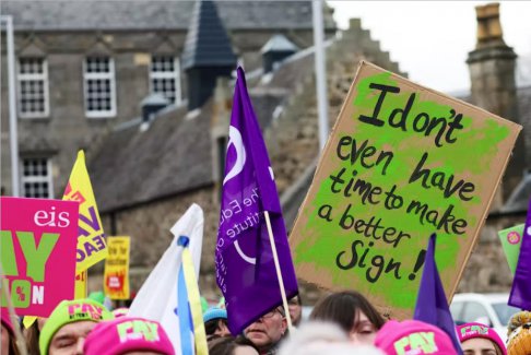 今年10月是英國(guó)十多年來(lái)罷工最嚴(yán)重的月份