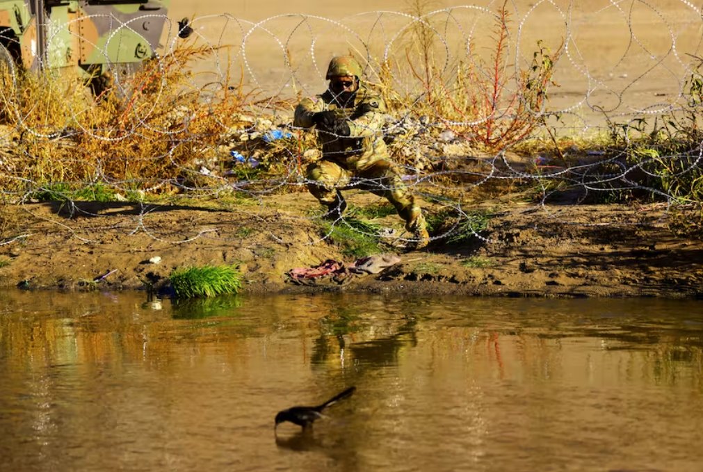 美墨邊境疫情限制仍然存在移民感到沮喪