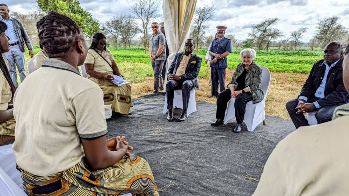 美國財(cái)政部長珍妮特&middot;耶倫在贊比亞舉行會議