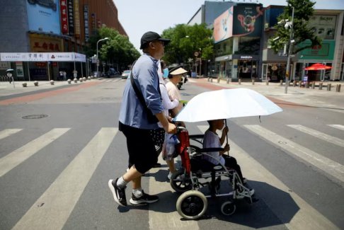 新疆吐魯番洼地三堡鎮(zhèn)最高氣溫飆52.2℃