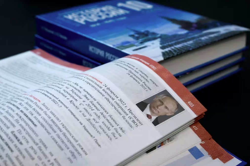 克里姆林宮助手為戰(zhàn)時社會改寫俄羅斯歷史