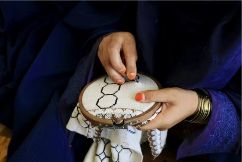 巴基斯坦職業(yè)學(xué)校幫助阿富汗女性難民創(chuàng)業(yè)