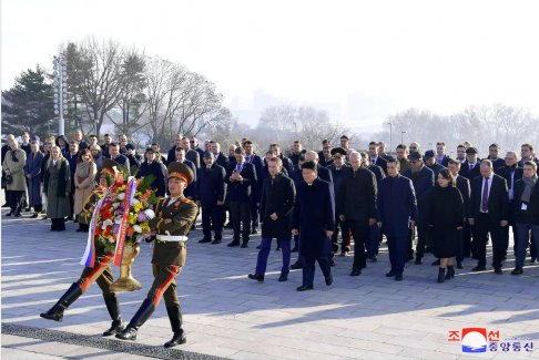 俄羅斯資源部長(zhǎng)在新型導(dǎo)彈開(kāi)發(fā)期間訪(fǎng)問(wèn)朝鮮