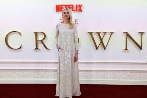 皇家戲劇結(jié)束后《王冠》的服裝和道具將被拍賣