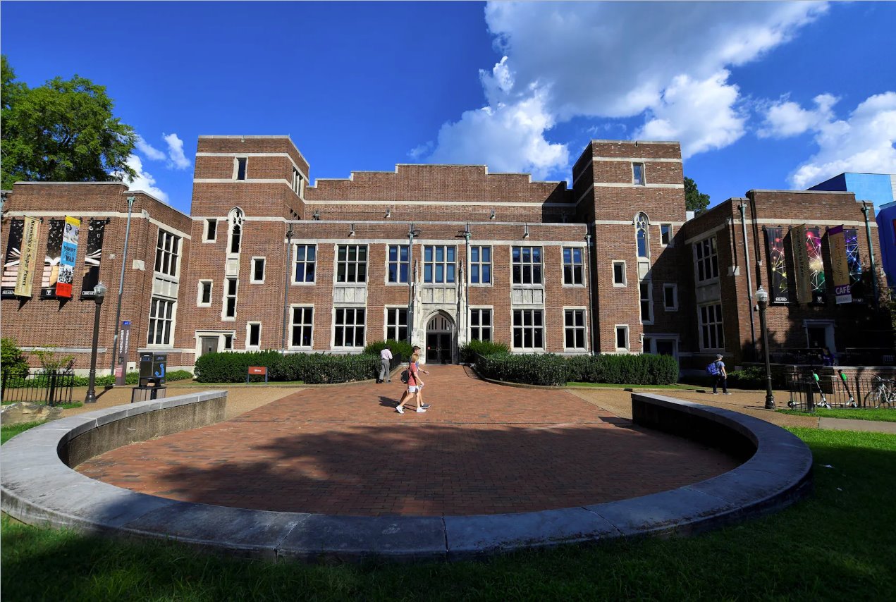 美國(guó)田納西州納什維爾范德比爾特大學(xué)圖書館，2018年9月18日。