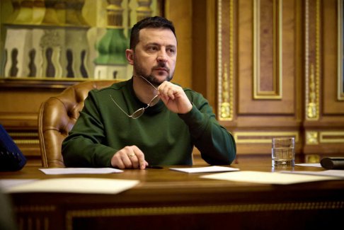 烏克蘭總統(tǒng)澤連斯基報(bào)告2022年個人收入增加