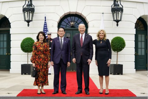 美國(guó)和日本將在領(lǐng)導(dǎo)人峰會(huì)上達(dá)成防務(wù)和太空協(xié)議