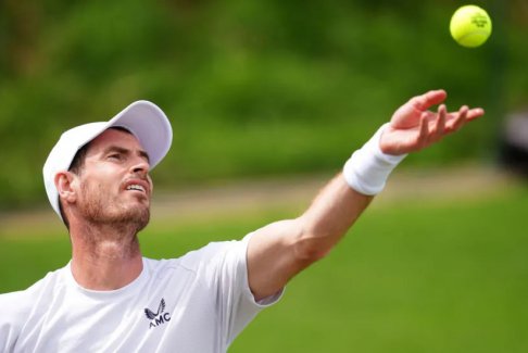 穆雷在受傷明星面對溫布爾登比賽時進(jìn)行訓(xùn)練