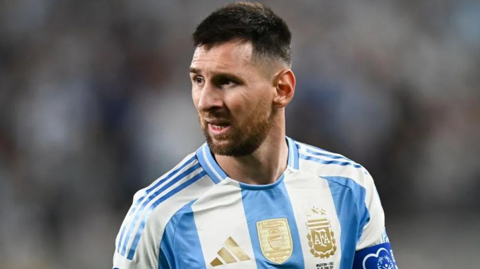 萊昂內(nèi)爾&middot;梅西(LionelMessi)以106個進(jìn)球成為男子國際足球歷史上第三高得分手