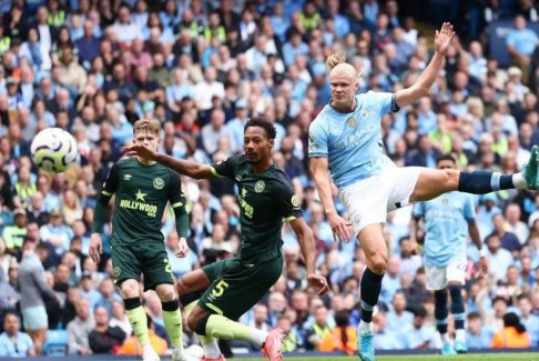 英超聯(lián)賽曼城2-1布倫特福德 曼城前鋒埃爾林·哈蘭德