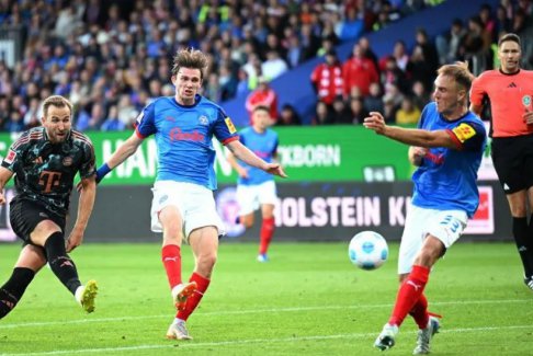 德甲聯(lián)賽荷爾斯泰因基爾1-6拜仁慕尼黑