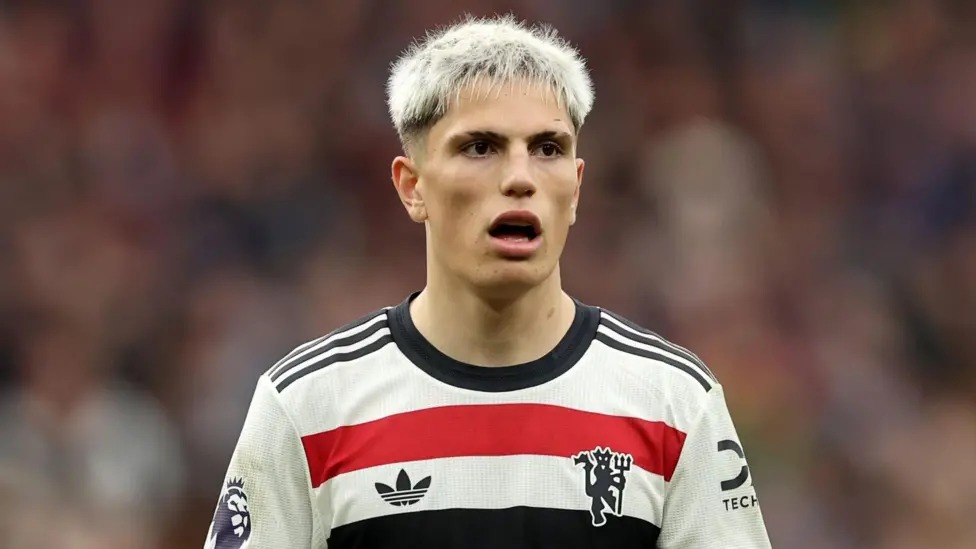 亞歷杭德羅&middot;加納喬(AlejandroGarnacho)幫助阿根廷隊在夏季奪得創(chuàng)紀(jì)錄的第16座美洲杯冠軍