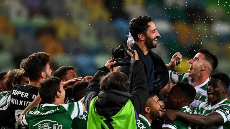 魯本&middot;阿莫林隨里斯本競技隊(duì)兩次奪得頂級聯(lián)賽冠軍