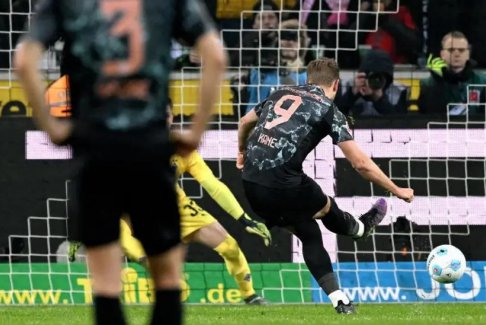 德甲聯(lián)賽門(mén)興格拉德巴赫0-1拜仁慕尼黑