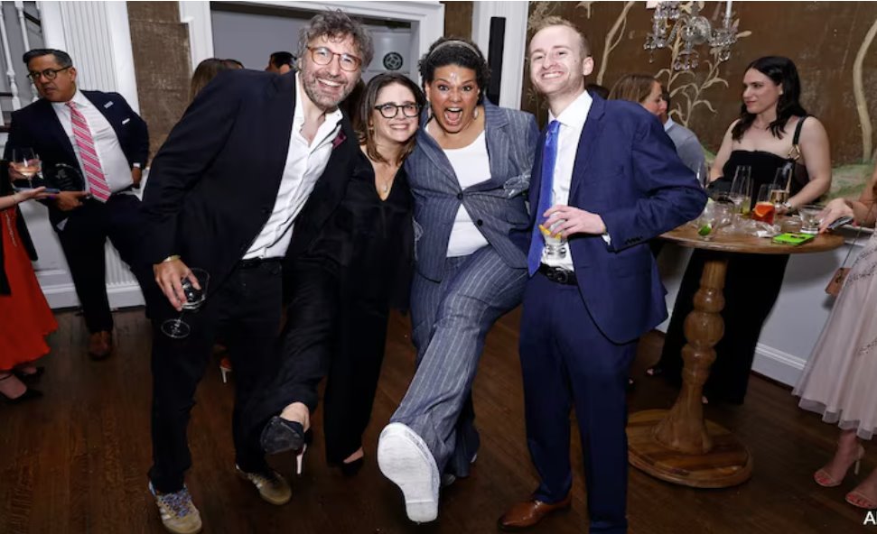 白宮記者團(tuán)因特朗普丑聞舉辦低調(diào)年度晚會(huì)