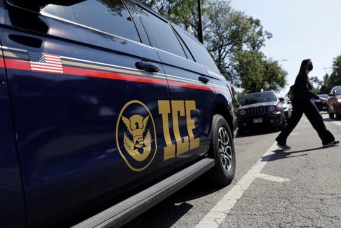 特朗普啟動(dòng)“中途島閃電戰(zhàn)行動(dòng)”移民執(zhí)法行動(dòng)