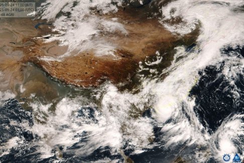 17級(jí)臺(tái)風(fēng)最大持續(xù)風(fēng)速堪比高速列車(chē)