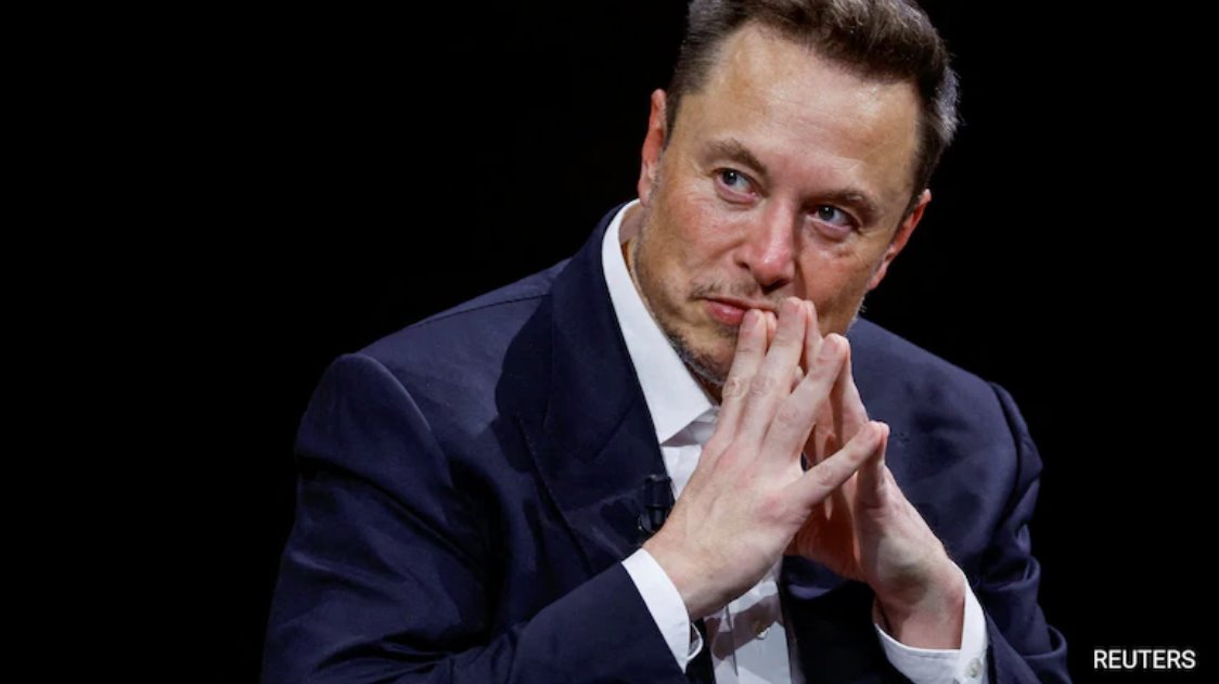 據(jù)《福布斯》雜志報道，馬斯克是世界上最富有的人，凈資產(chǎn)達4930億美元。