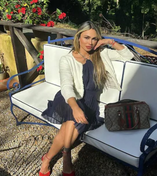 巴西健身網(wǎng)紅戴安娜&middot;阿雷亞斯（Diana Areas），39歲，從高樓墜落身亡。