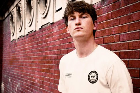 克里斯·薩頓的英超聯(lián)賽預(yù)測(cè)嘉賓安德魯·庫(kù)欣