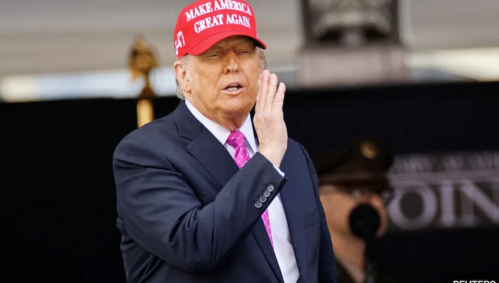 特朗普及其助手都堅(jiān)稱，軍事力量是實(shí)現(xiàn)真正和平的途徑。