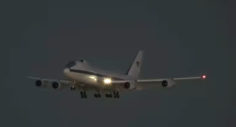 美國“末日飛機(jī)”波音E-4B飛機(jī)51年后罕見現(xiàn)身洛杉磯