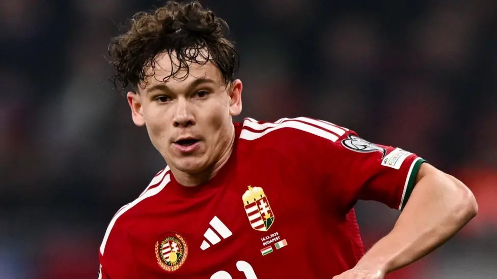 托特是繼米洛斯·克爾凱茲之后第二位效力于伯恩茅斯的匈牙利球員